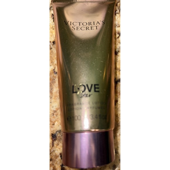 VICTORIA'S SECRET LOVE STAR Lotion (3.4 fl oz) NEW - Picture 3 of 4